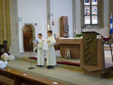 1. Heilige Kommunion in St. Crescentius (Foto: Karl-Franz Thiede)